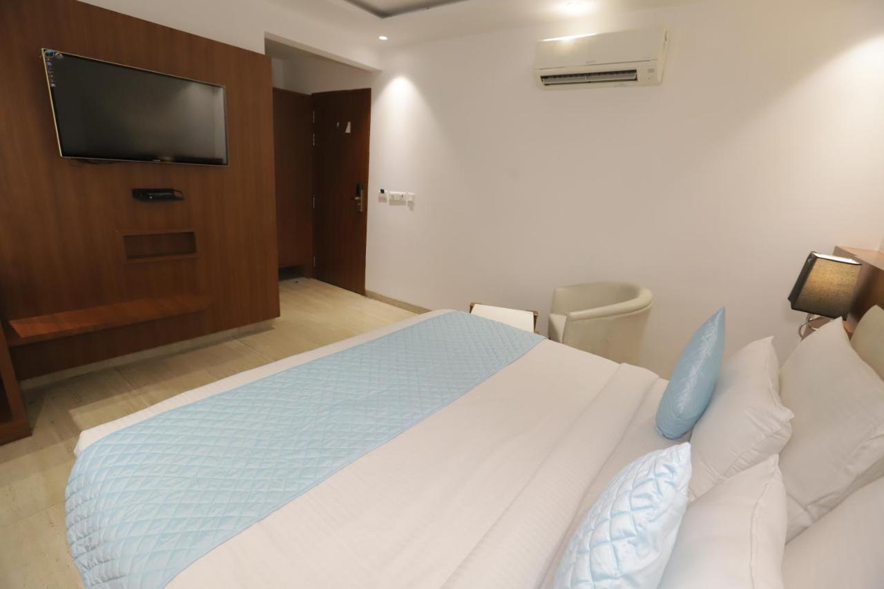 Nh Skye Suites New Delhi Exterior photo