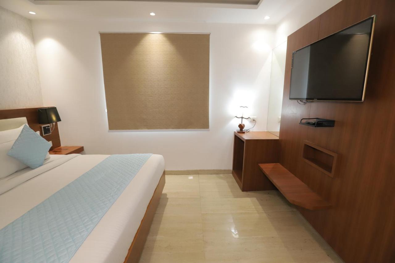 Nh Skye Suites New Delhi Exterior photo